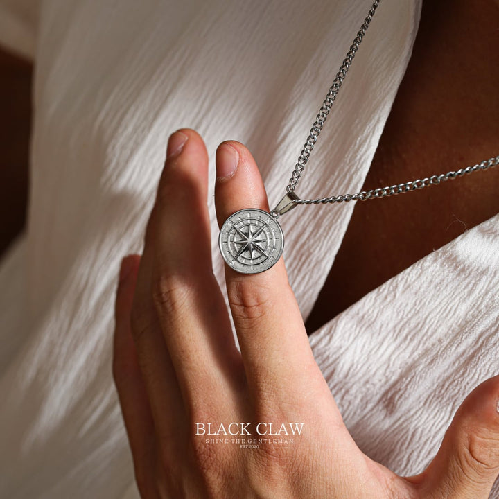 Compass Pendant Necklace 【Silver】