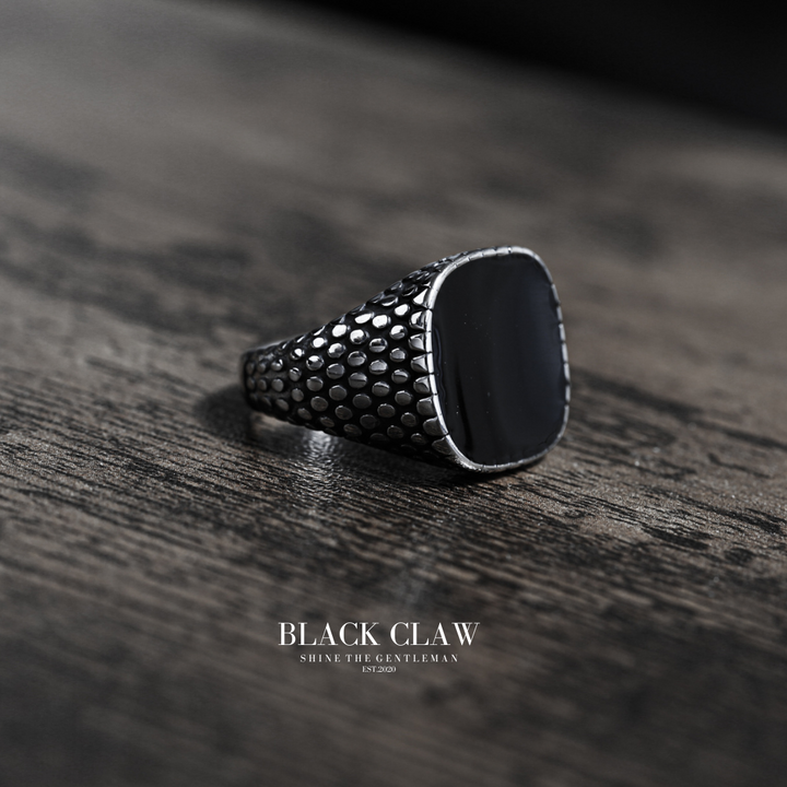 Classic Onyx Ring【B&C】