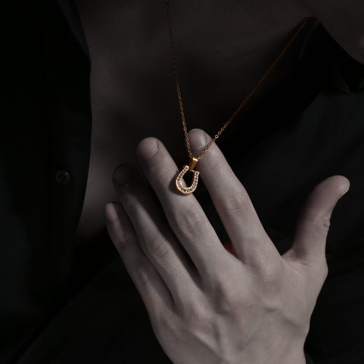 Horseshoe Reversible Necklace Gold
