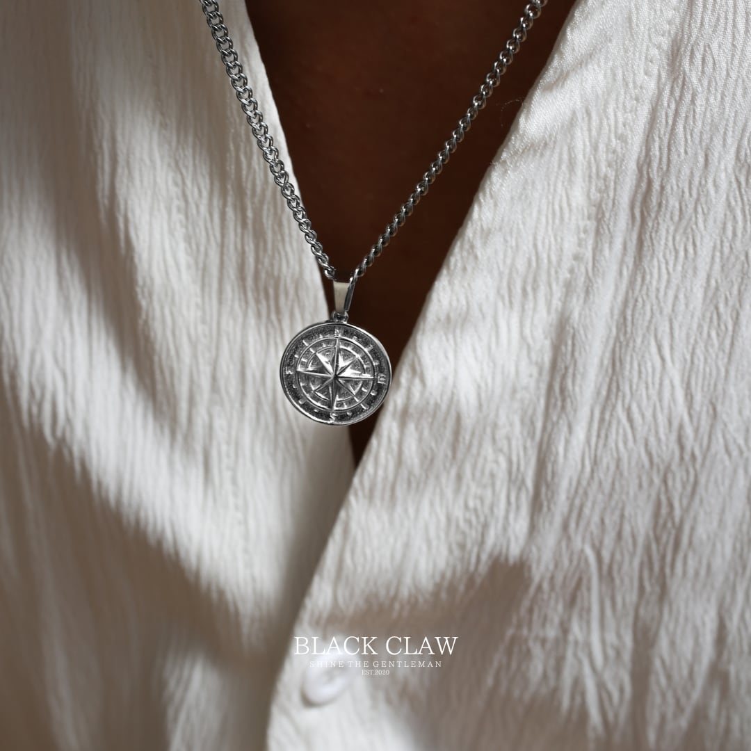 Compass Pendant Necklace 【Silver】