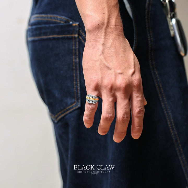 TRINITY FEATHER RING｜揺るがぬ心を重ねる、三層の羽リング