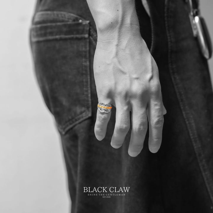 TRINITY FEATHER RING｜揺るがぬ心を重ねる、三層の羽リング
