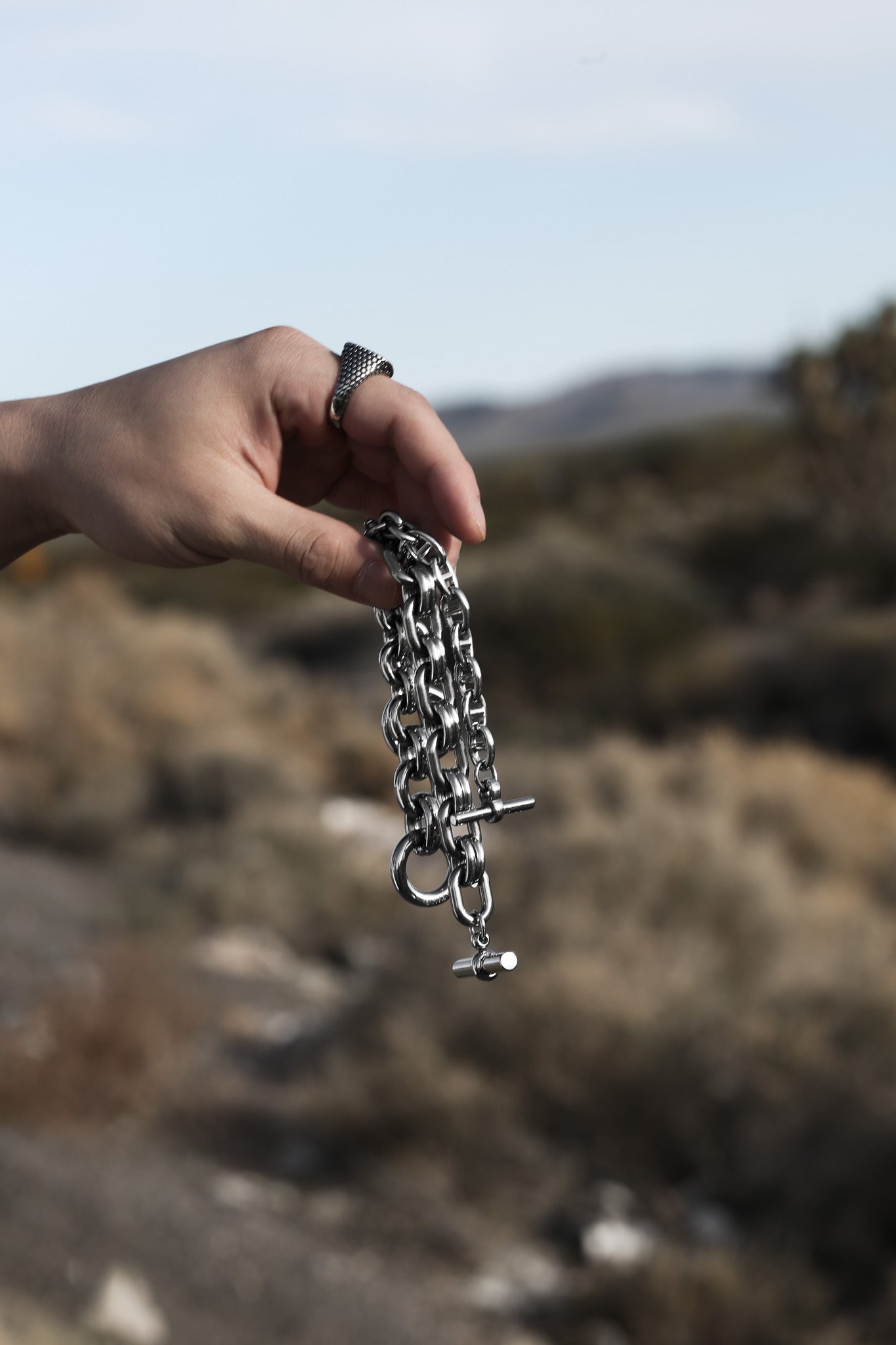 BLACK CLAW Armonia Crescente Chain Bracelet 着用イメージ