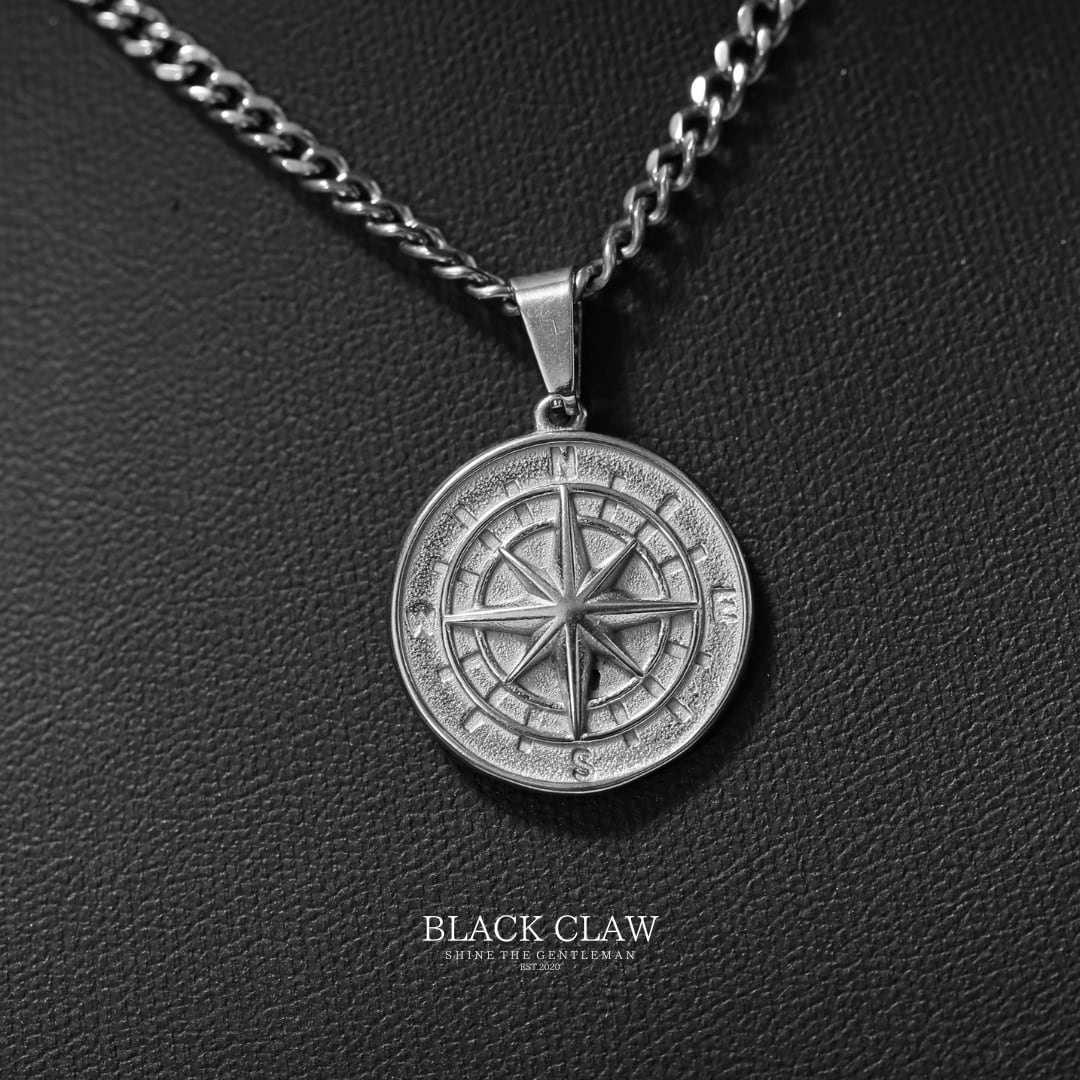Compass Pendant Necklace 【Silver】