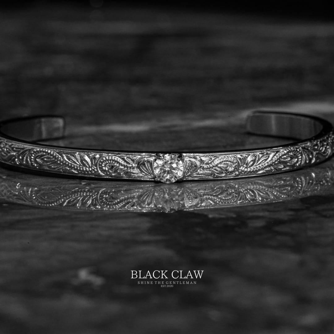 【Plumeria Engraved Zirconia Bangle】silver